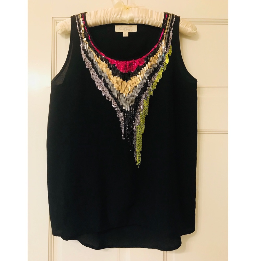 Olive & Oak Sleeveless Blouse